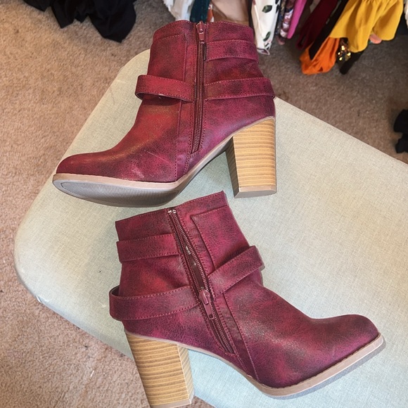 Like new booties - Picture 6 of 7